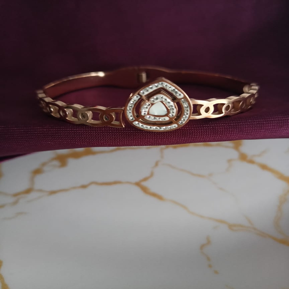 Diamond shaped kada