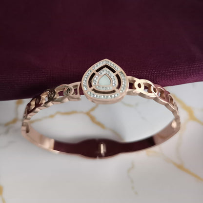 Diamond shaped kada