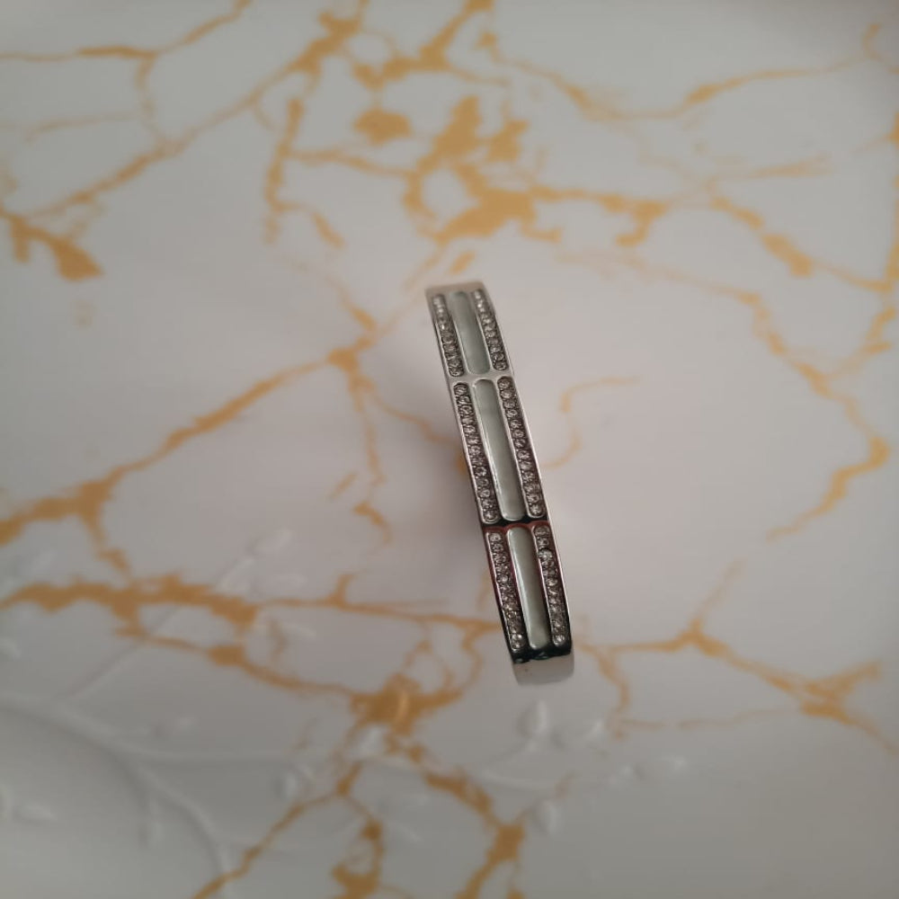 Silver MOP kada